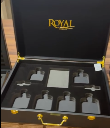 شنطة فارغة لتيسترات عطور شخصية 100مل7 عطر